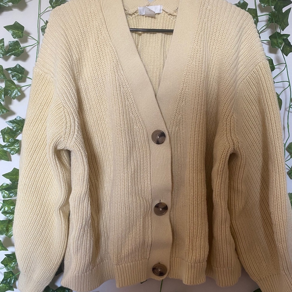 Buttoned Cardigan